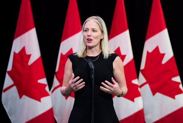 images Catherine Mckenna Ministre national public relations